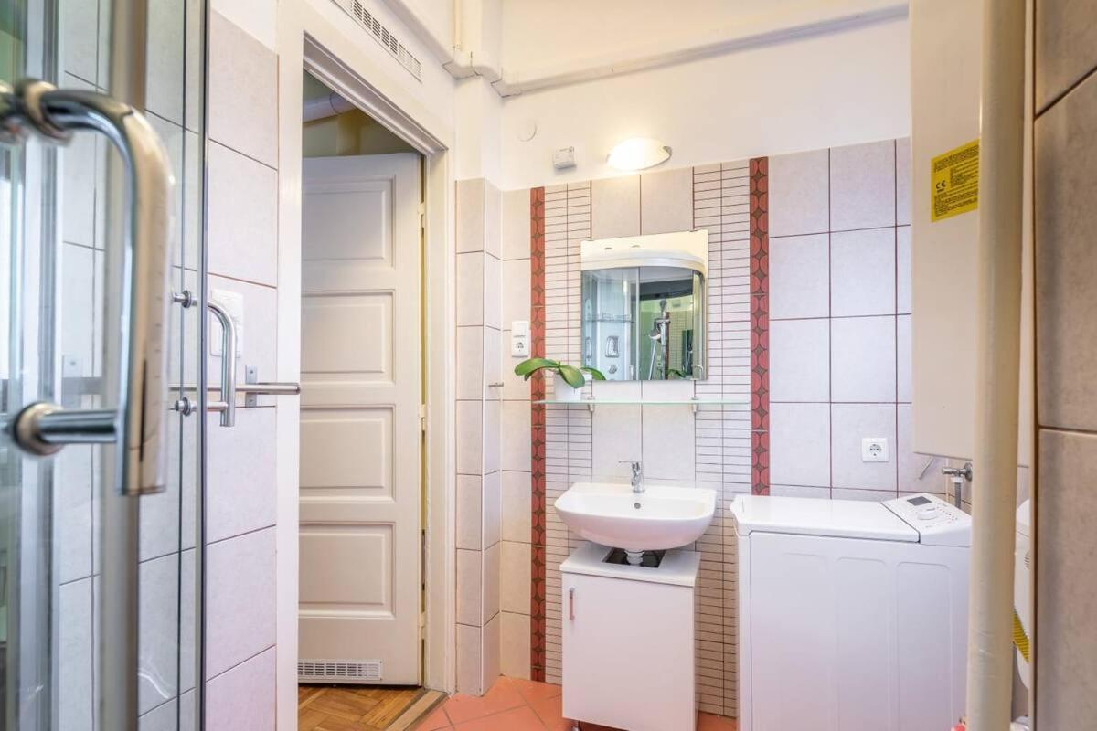 Vamhaz Boulevard Apartments ブダペスト エクステリア 写真